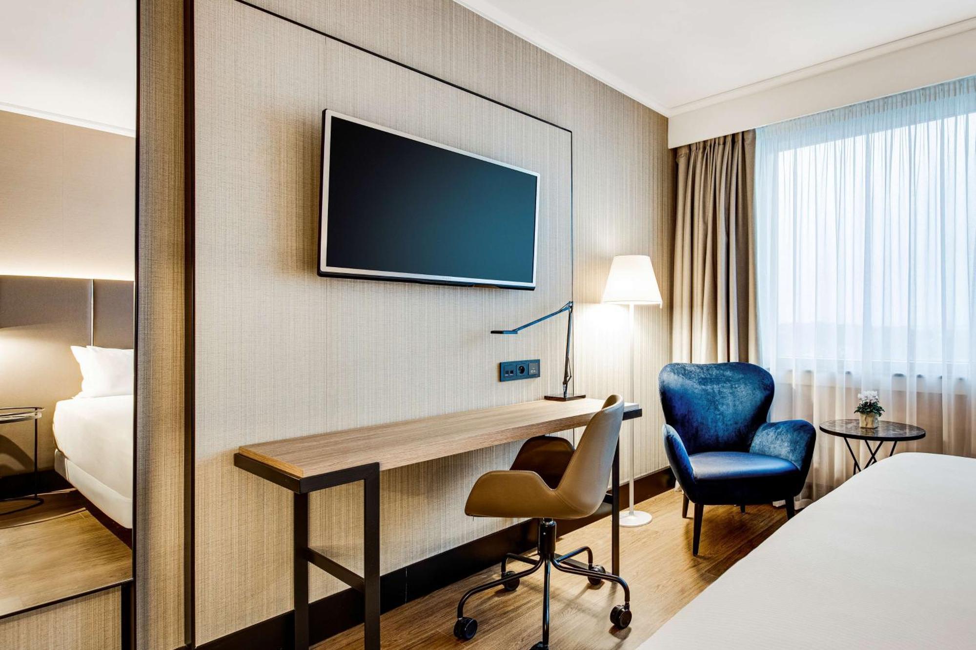 Hotel Nh Brussels Airport 4*